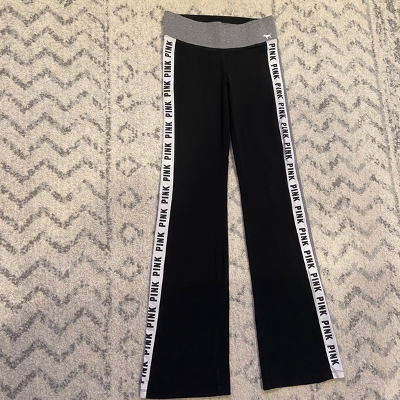 Victoria Secret PINK Yoga Pants - Picture 2 of 6